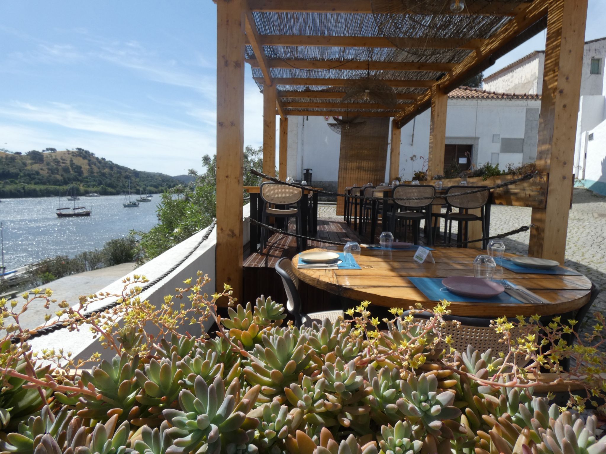 Cascas & Marés • Seafood Restaurant